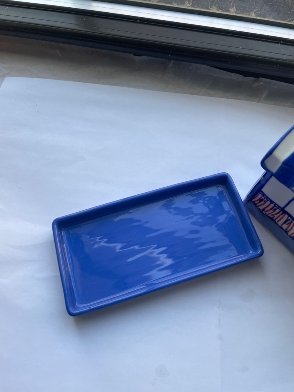 ❤️ Anthropologie Blue & White Ceramic Shopkeeper Butter Dish | NWT - Picture 10 of 11